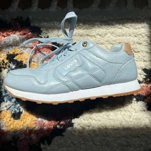 Levi Sneakers